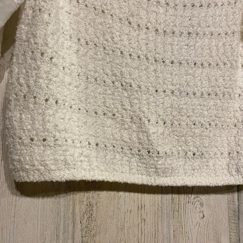 NWT Zara White Contrast Eyelet Knit Crop Top Large
